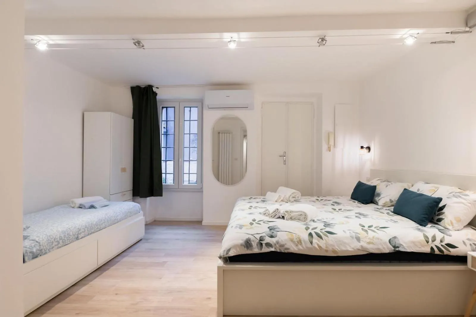 Ortica Street Linate E San Raffaele Apt Milan